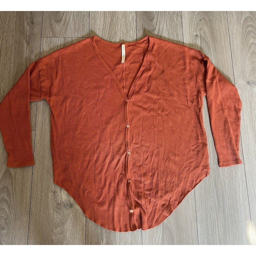 The Group Babaton Oversized VNeck Button Down Waffle Knit LongSleeve Size Large‎